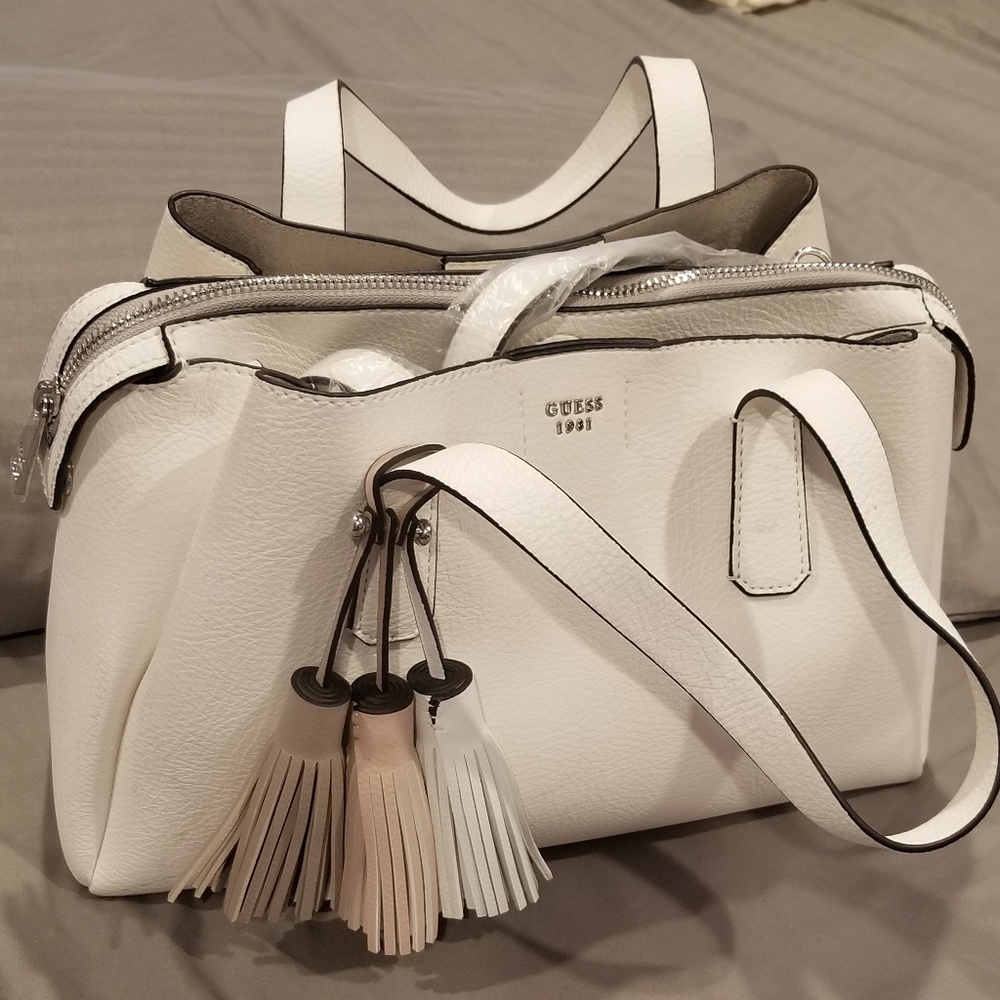 Guess - Med. Size handbag